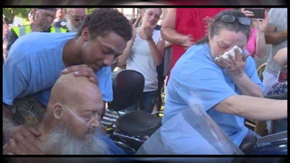 Moving: Over A Hundred Bikers Give This Terminally-Ill Biking Fan A Final  Send Off